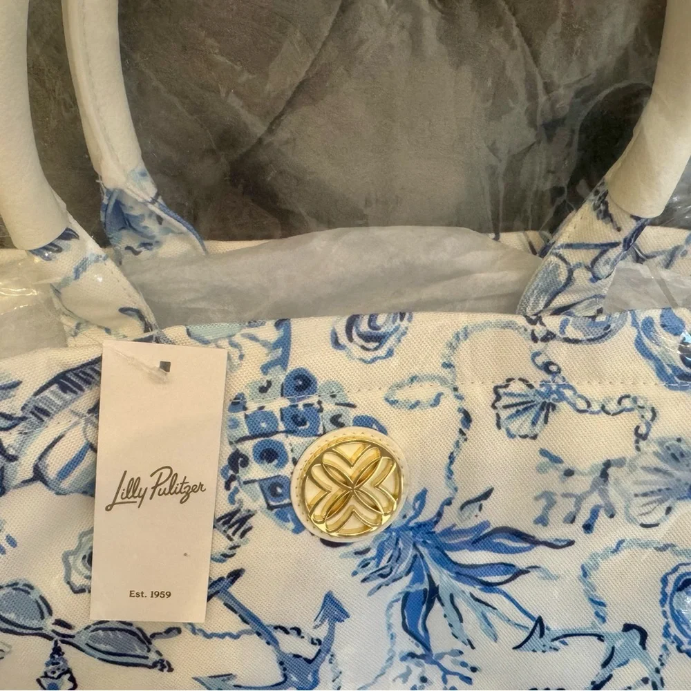 🆕 Lilly Pulitzer ADAIR TOTE in “Resort White Barefoot Beachcomber” MSRP $198 NWT - Picture 5 of 9